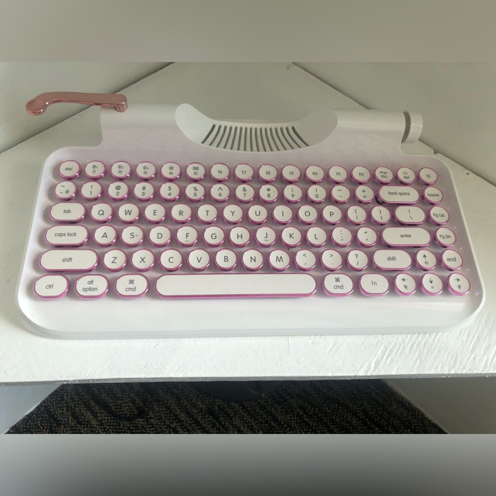 Knewkey Keyboard